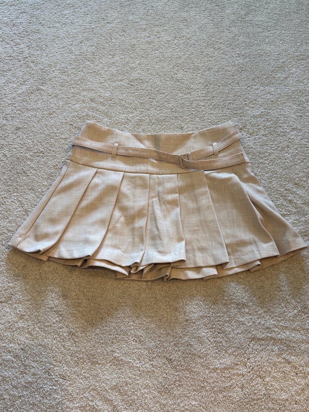 Dynamite Beige Pleated Mini Skirt with Waist Seam